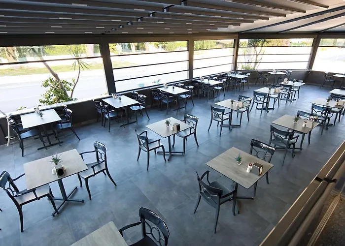 Mat Boutique Hotel *